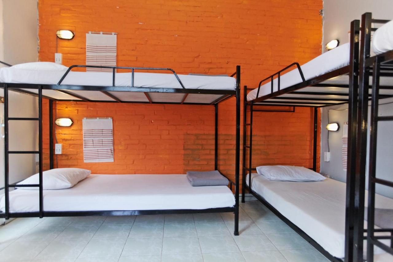 Dream Station - Saigon Hostel 胡志明市 外观 照片