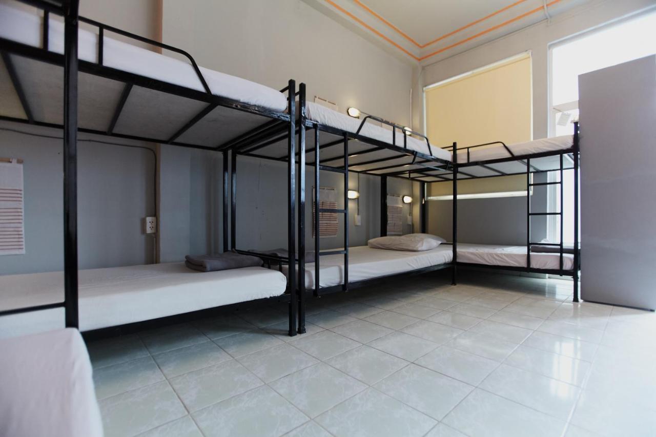 Dream Station - Saigon Hostel 胡志明市 外观 照片