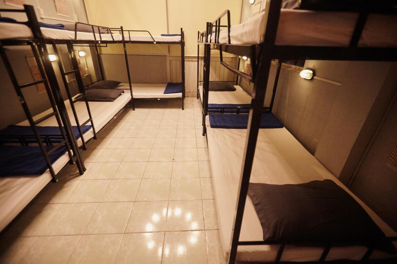 Dream Station - Saigon Hostel 胡志明市 外观 照片