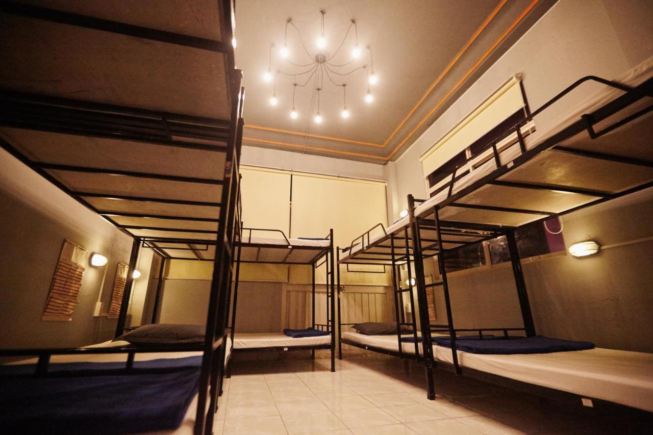 Dream Station - Saigon Hostel 胡志明市 外观 照片